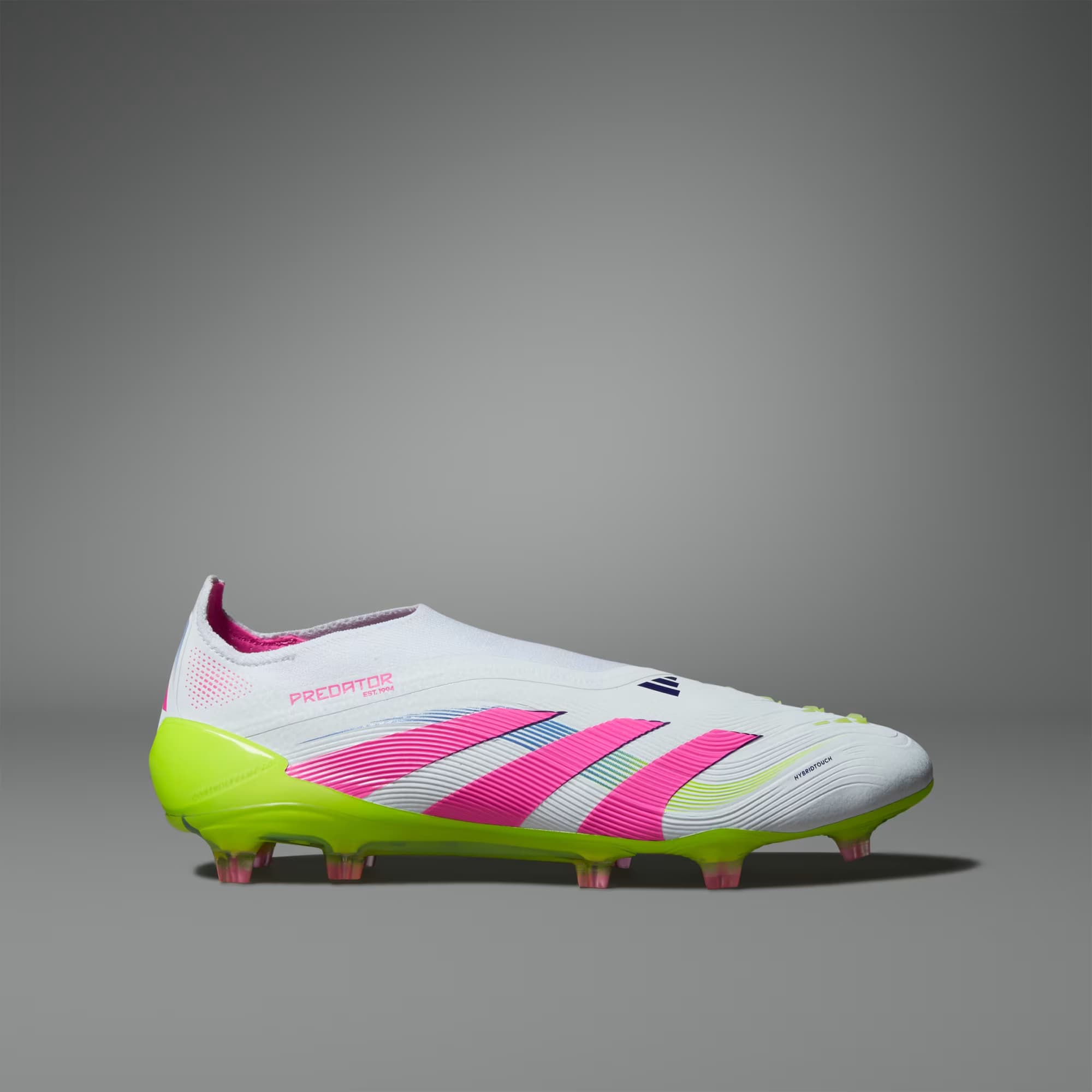 Adidas Predator Club tampak depan